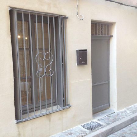 Studio Typique Et Cosy Climatise. Arles Dış mekan fotoğraf