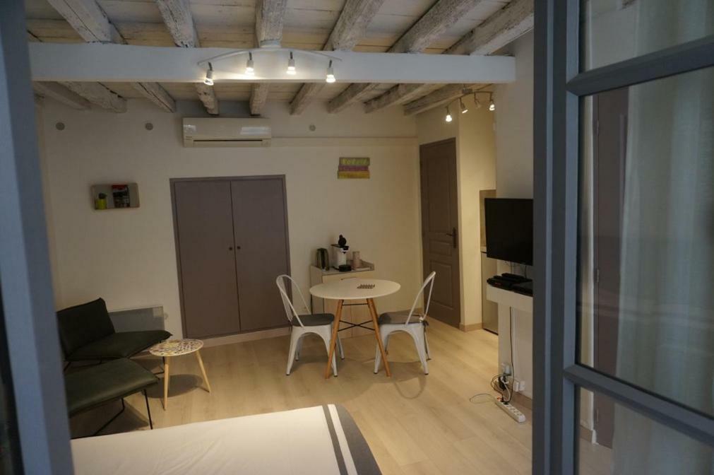 Studio Typique Et Cosy Climatise. Arles Dış mekan fotoğraf