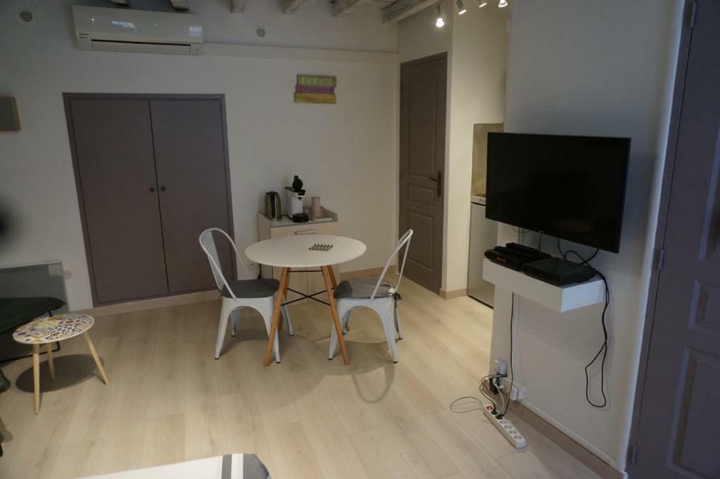 Studio Typique Et Cosy Climatise. Arles Dış mekan fotoğraf