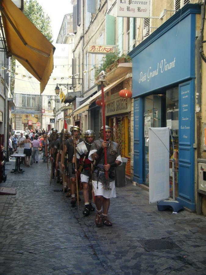 Studio Typique Et Cosy Climatise. Arles Dış mekan fotoğraf